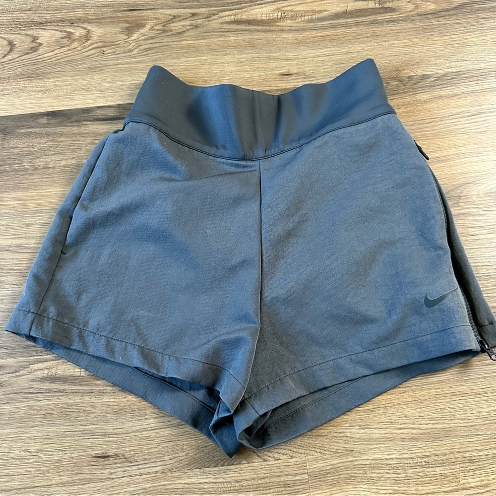 Nike Womens Medium Team Tech Pack Woven Short High Waist Gray Stretch DX0626-060